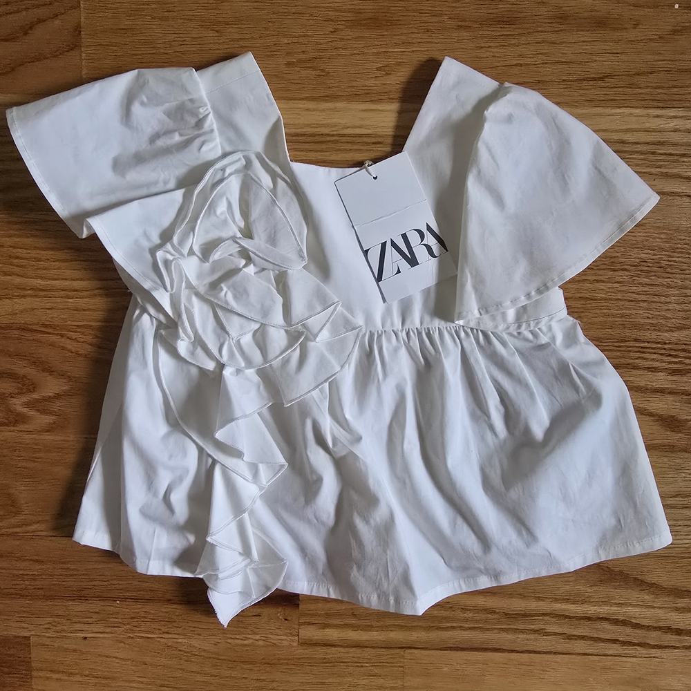 Zara White Ruffled Blouse